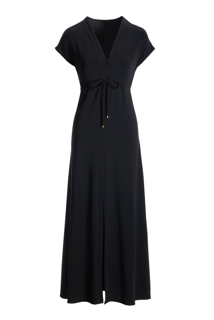 Clara's tiefschwarzes Maxikleid