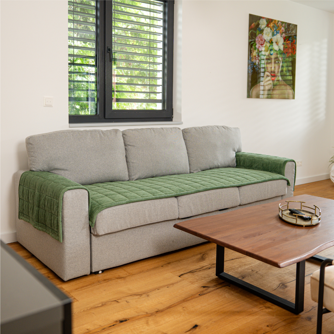 CouchGuard™ Rutschfester & Wasserabweisender Sofaschutz
