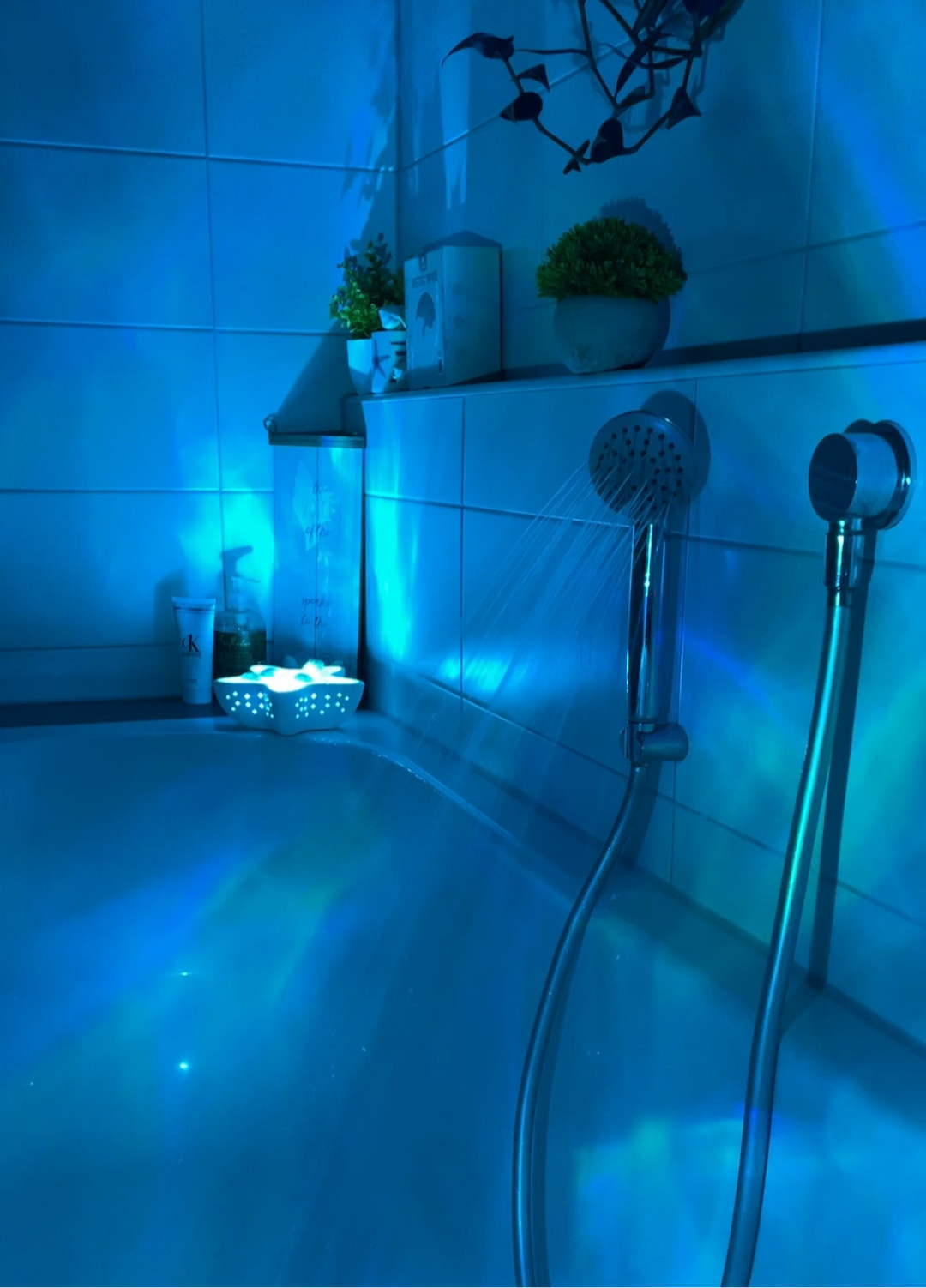 OceanGlow™ Seestern Ozeanwellen Projektor-Lampe