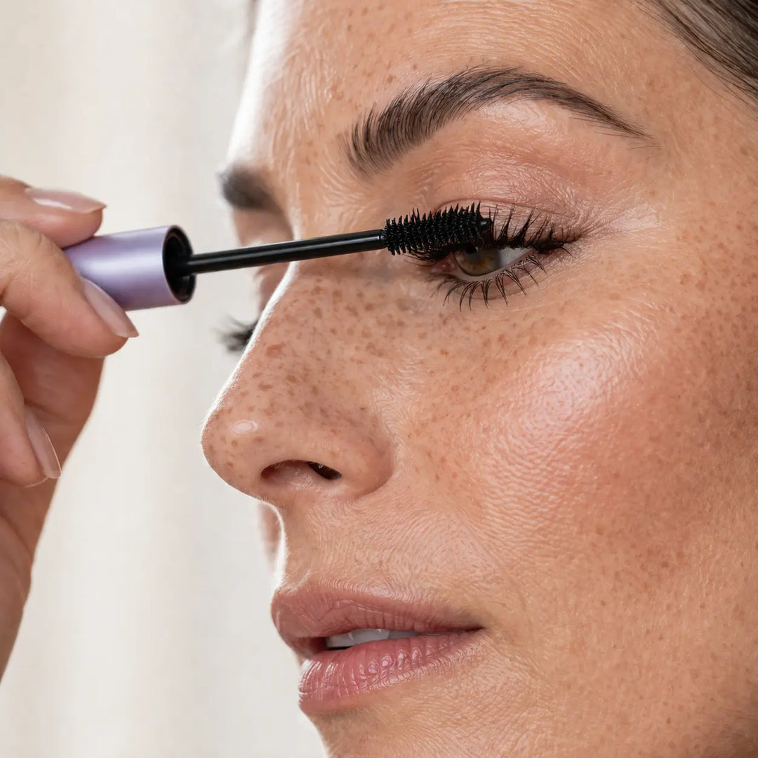 LashElegance™ Mascara für definierte, reife Wimpern und hohen Tragekomfort