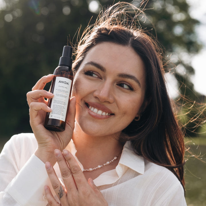 BloomMist™ Rosen-Gesichtsspray für zarte, erfrischte Haut