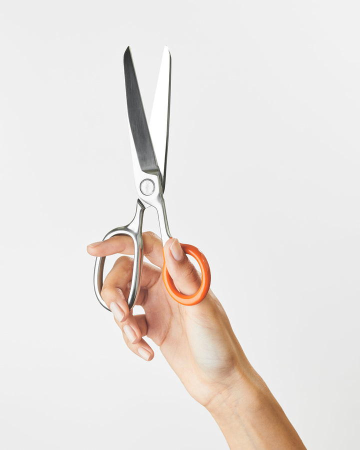 ColoraCut™ – Präzisionsschere für kreative Projekte & Styling