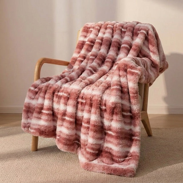 WarmNest™ Decke aus Kunstkaninchenfell