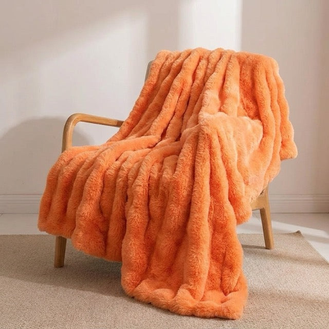 WarmNest™ Decke aus Kunstkaninchenfell