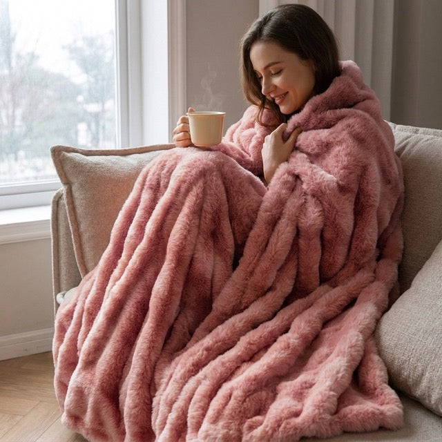WarmNest™ Decke aus Kunstkaninchenfell