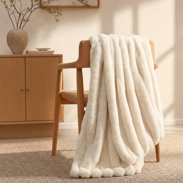 WarmNest™ Decke aus Kunstkaninchenfell