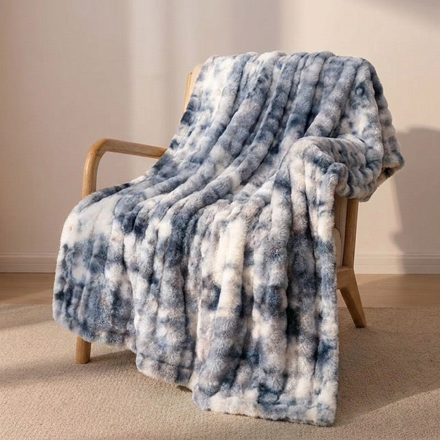 WarmNest™ Decke aus Kunstkaninchenfell