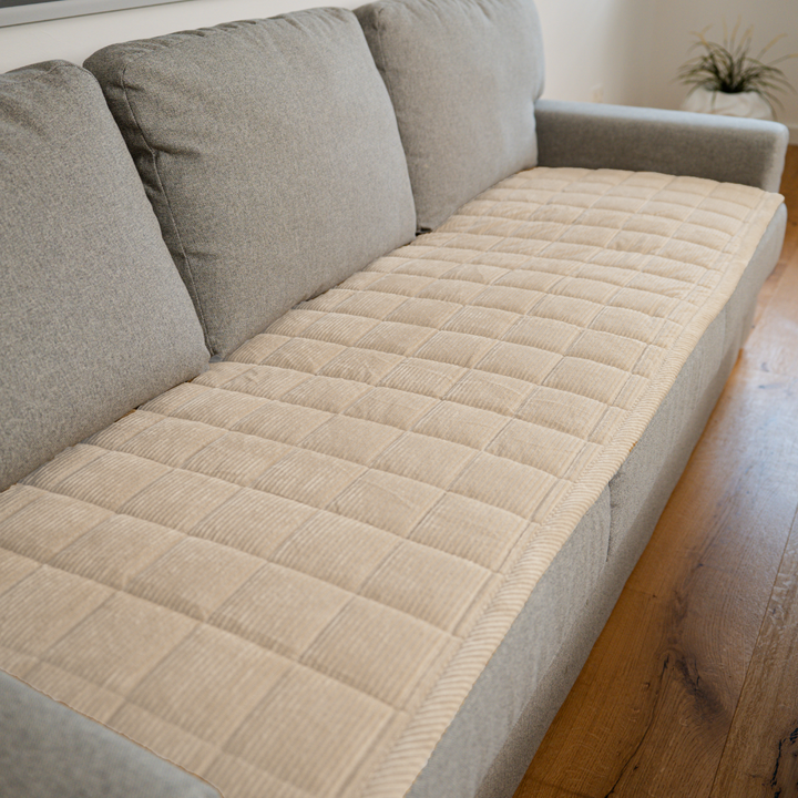 CouchGuard™ Rutschfester & Wasserabweisender Sofaschutz
