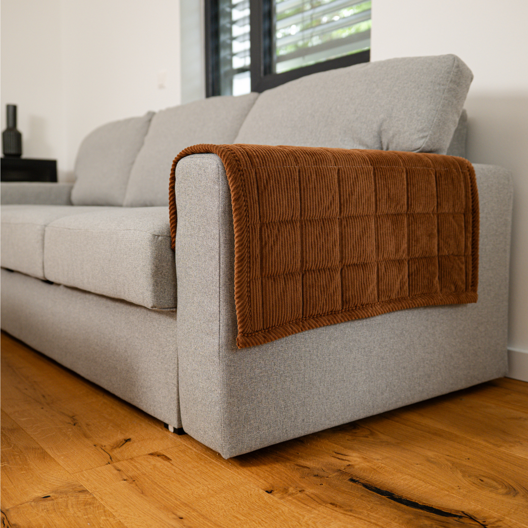 CouchGuard™ Rutschfester & Wasserabweisender Sofaschutz