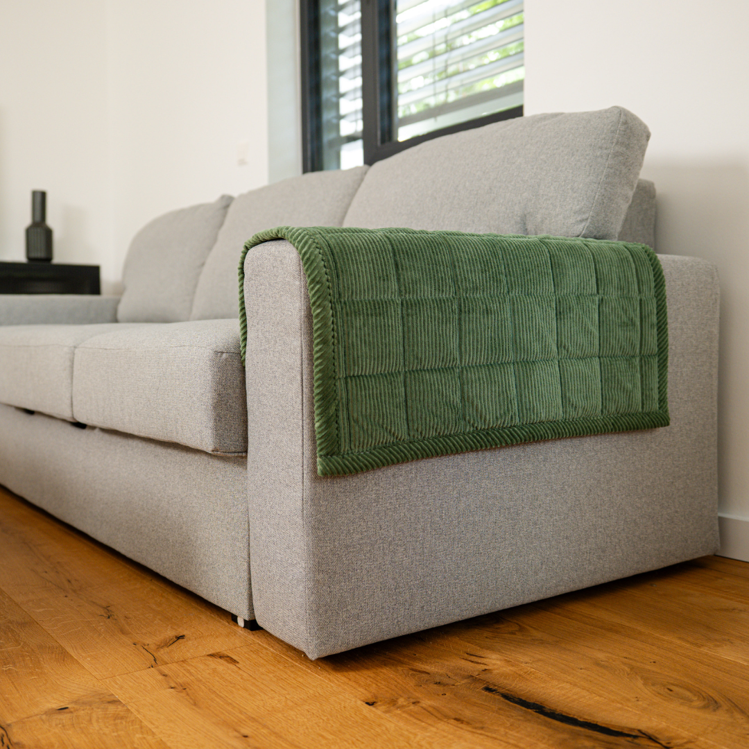 CouchGuard™ Rutschfester & Wasserabweisender Sofaschutz