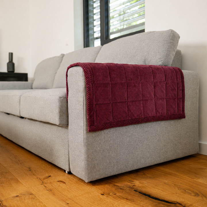 CouchGuard™ Rutschfester & Wasserabweisender Sofaschutz