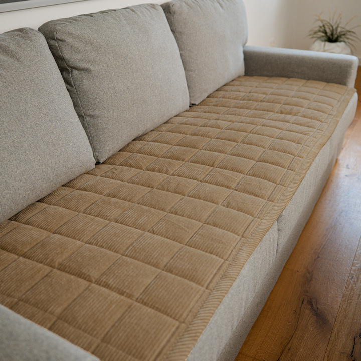 CouchGuard™ Rutschfester & Wasserabweisender Sofaschutz