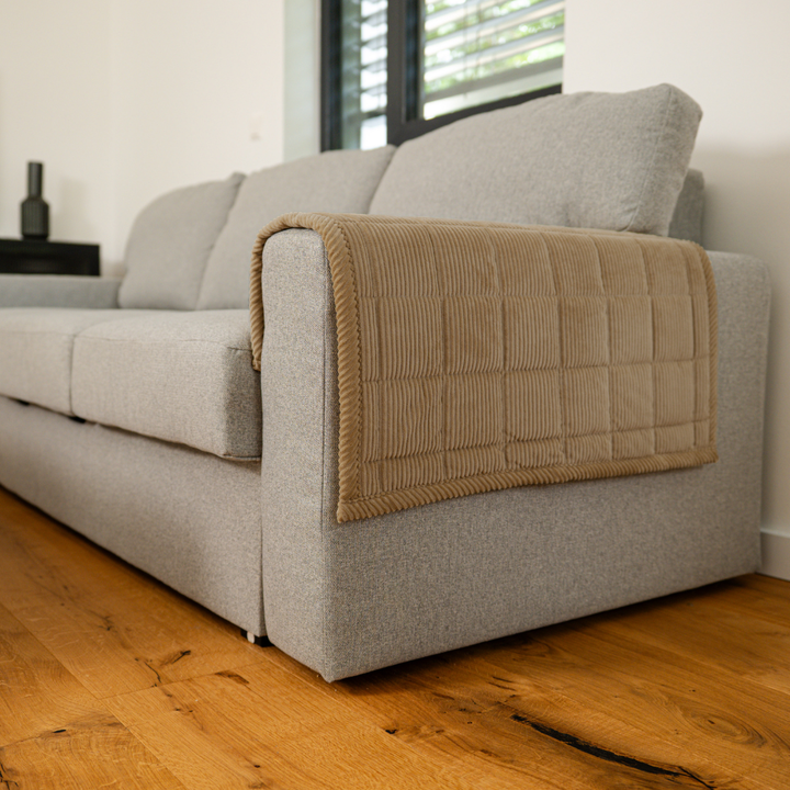 CouchGuard™ Rutschfester & Wasserabweisender Sofaschutz