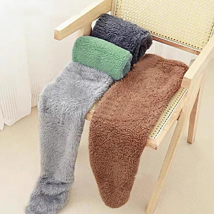 BeinKuschel™ Lange Plüschsocken für warme Füße & Beine