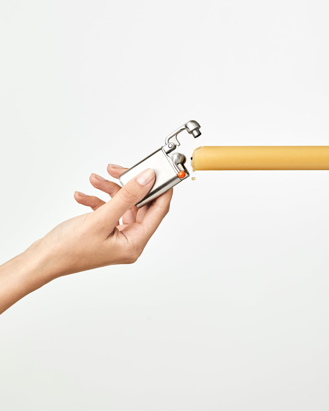 FireLuxe™ – Premium Feuerzeug mit innovativem Swing-Design