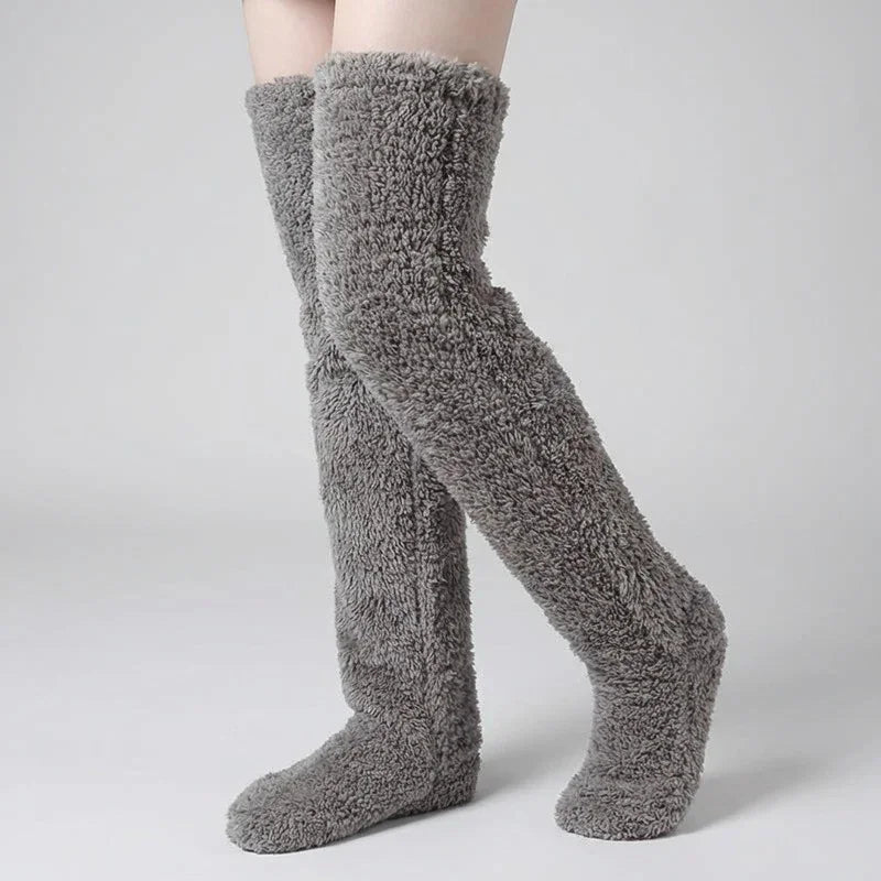 BeinKuschel™ Lange Plüschsocken für warme Füße & Beine