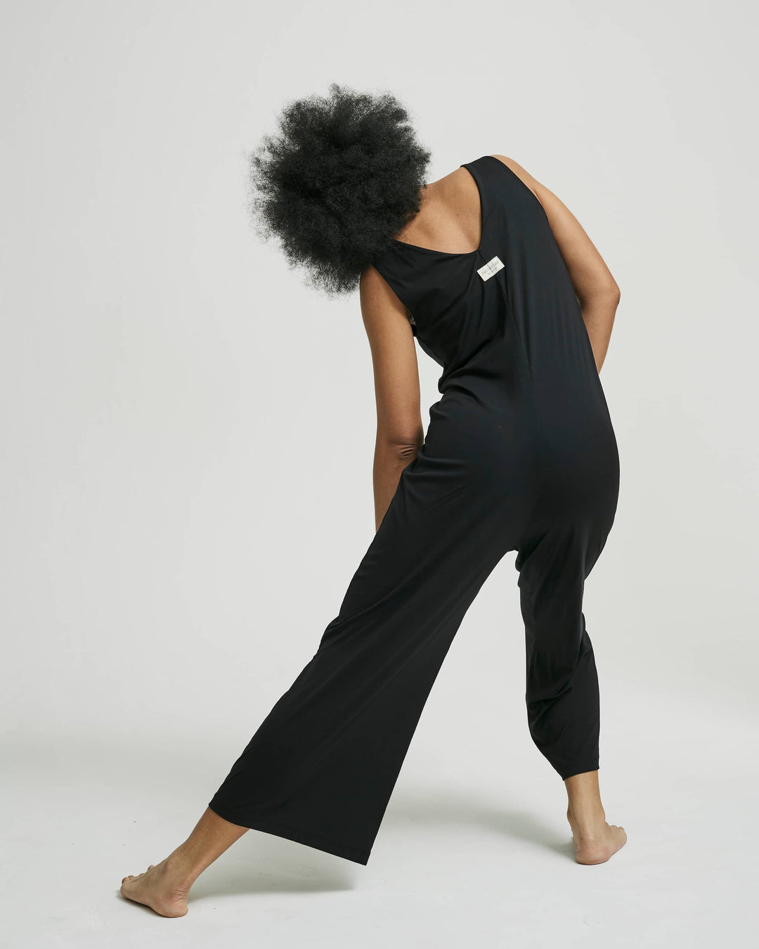 Yoga-Jumpsuit für eine vorteilhafte Passform und Bewegungsfreiheit im Alltag