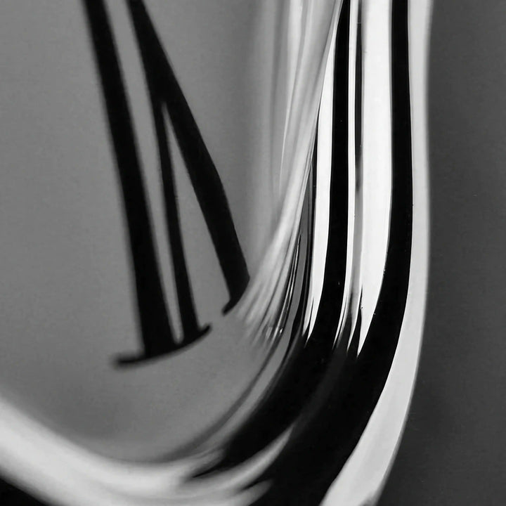 TimeMelt™ - Persistenz der Erinnerung - Abstrakte schmelzende Uhr