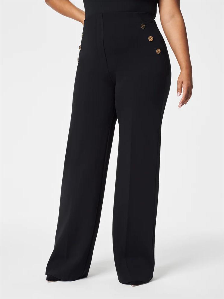KnopfStil | Weit geschnittene Hose mit hoher Taille und Zierknöpfen