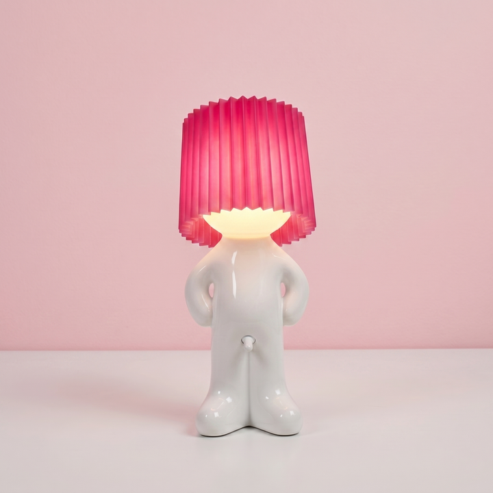 Verschönern Sie Ihr Zuhause mit dem verspielten Charme von Lampen-Larry!
