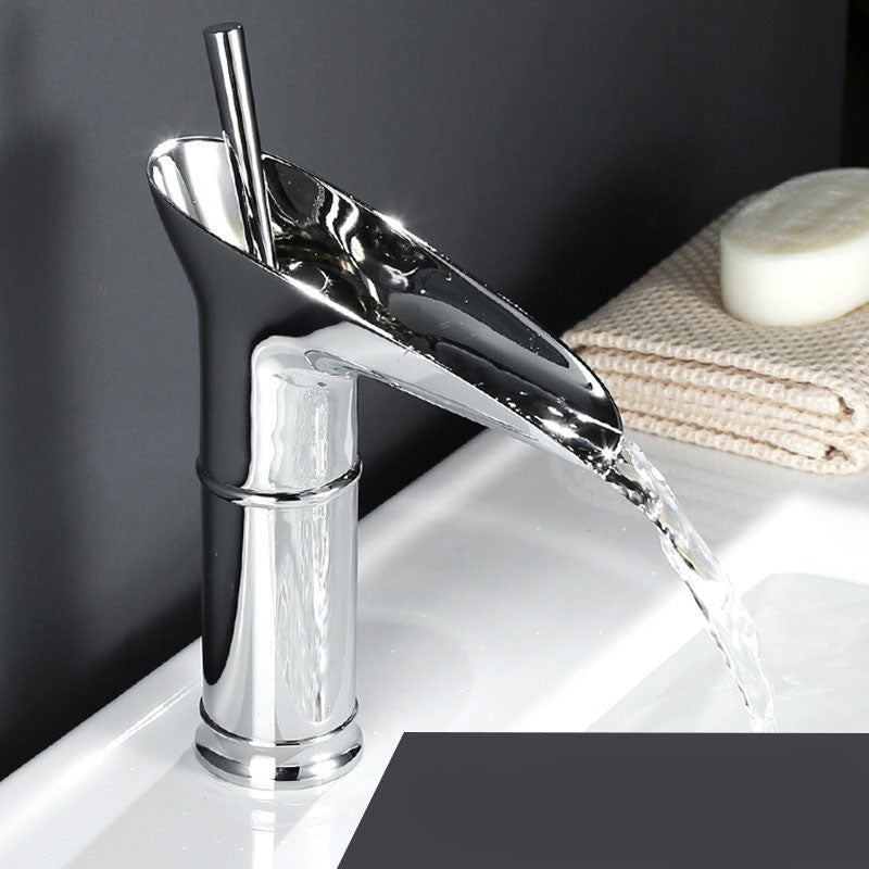 Wasserhahn für Küche & Badezimmer | Wasserfall Waschtischarmatur | Antike Spültischarmatur | Armaturix